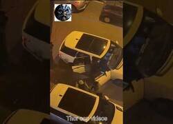 Enlace a Roban un vehículo Range Rover en apenas dos minutos