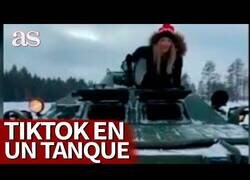 Enlace a Tiktoker ucraniana enseña cómo manejar un tanque ruso