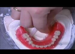 Enlace a ¿Cómo se hacen las dentaduras postizas?