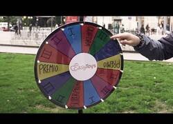 Enlace a Jugando a la ruleta de premios calientes