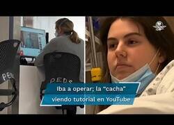 Enlace a Pilla a su doctora mirando un vídeo tutorial antes de operarla