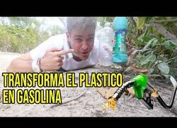 Enlace a El invento que transforma el plástico en gasolina