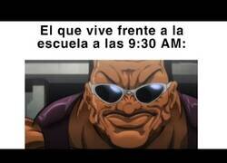 Enlace a El que vive frente a la escuela Vs El que vive lejos