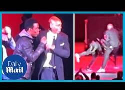 Enlace a Agreden al humorista Dave Chapelle y Chris Rock pregunta si fue Will Smith