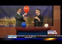 Enlace a Hexafloruro de azufre y el efecto contrario al helio