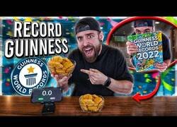 Enlace a Consiguiendo un Record Guiness de comer nuggets