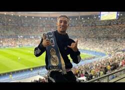 Enlace a Uno de los que se coló en la final de Champions alardea en redes de pegar tiros en Siria