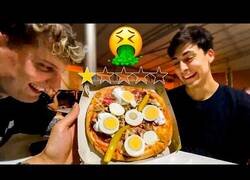 Enlace a Probando la peor pizza de Serbia