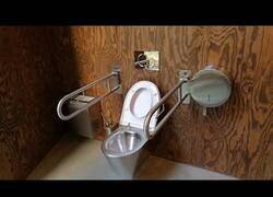 Enlace a Así son los baños públicos en Noruega