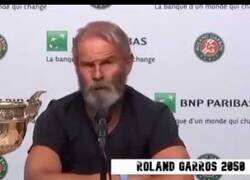 Enlace a Mientras tanto, Rafa Nadal en 2050...