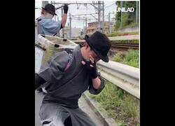 Enlace a Los ninjas de la limpieza en las calles de Japón