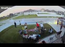 Enlace a Familia destroza su casa tras un accidente con fuegos artificiales
