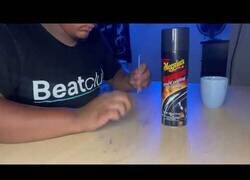 Enlace a Freestyle con un par de bolígrafos