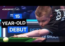 Enlace a Niño de 15 años debuta en Billar profesional