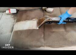 Enlace a Así se hace una limpieza profesional de un coche por dentro