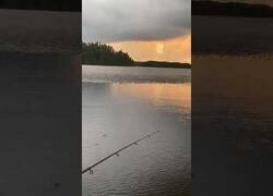 Enlace a Viendo como la lluvia viene hacia tí