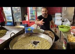 Enlace a El cocinero indio que no le teme al aceite hirviendo