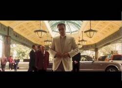 Enlace a Escenas de películas caminando hacia cámara