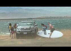 Enlace a El viento puede ser tu peor enemigo cuando llevas una tabla de paddle surf