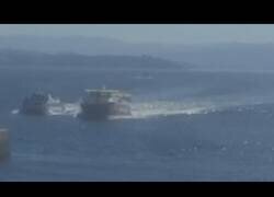 Enlace a Pique entre dos embarcaciones para atracar en el muelle