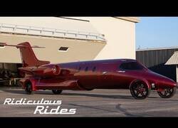 Enlace a La limusina con forma de jet privado