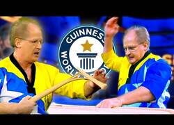 Enlace a El record mundial de bates partidos en un minuto