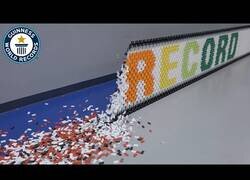 Enlace a El efecto Dominó más grande del mundo