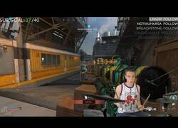 Enlace a Jugando al Call of Duty tocando la batería