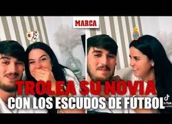 Enlace a La chica que se sabía todos los escudos de fútbol