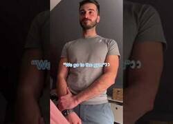 Enlace a Italiano intentando hablar sin utilizar las manos