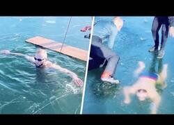 Enlace a Cuando nadar por debajo del hielo no te asusta