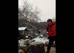 Enlace a El leñador que no tenía brazos