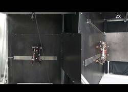 Enlace a MARVEL, el robot magnético que trepa paredes como Spiderman