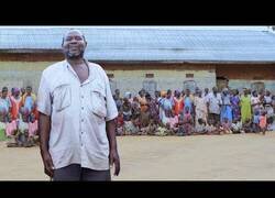 Enlace a El hombre que tuvo 10 mujeres, 98 hijos y 568 nietos