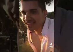 Enlace a El primer y último trago de Guille