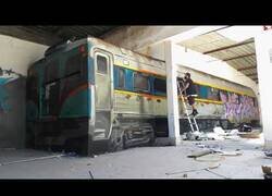 Enlace a Increíble graffiti con perspectiva