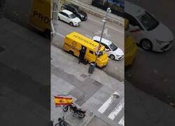 Enlace a Latinoamericano alucina con la seguridad en España