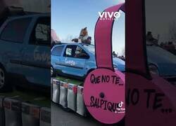 Enlace a Cabalgata de la session de Shakira con Bizarrap, vista en el Carnaval de Girona