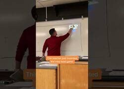 Enlace a El profesor que inventó este juego en el que solo puede quedar uno