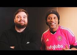 Enlace a Ibai ficha a Ronaldinho para la Kings League