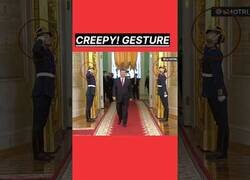 Enlace a El guarda con el que tendrás pesadillas esta noche