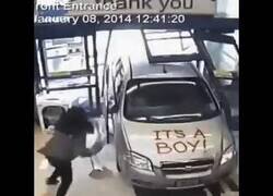 Enlace a Se están pasando con las fiestas de revelación de género