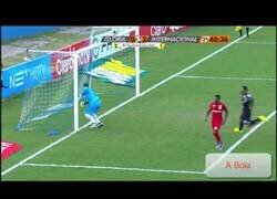 Enlace a El penalti más surrealista de la historia