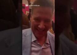 Enlace a Actuación improvisada de Estopa en una caseta de la Feria de Abril en Sevilla