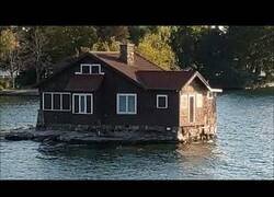 Enlace a La isla habitada más pequeña