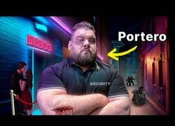 Enlace a Así es la vida de un portero de discoteca