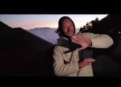 Enlace a Este tipo predice la erupción de un volcán