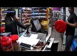 Enlace a El atraco más surrealista que verás hoy