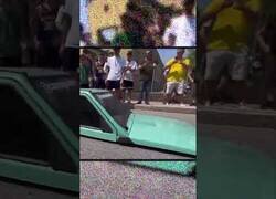 Enlace a El coche más bajo del mundo