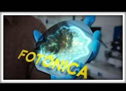 Enlace a Los valencianos que están fabricando circuitos hechos de luz